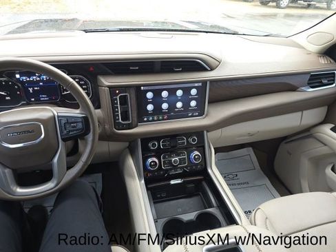 Used 2021 GMC Yukon XL Denali image 10