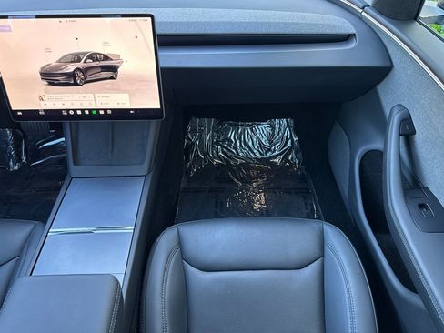 Used 2024 Tesla Model 3 Standard Range RWD image 27