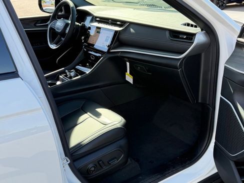 New 2026 Jeep Grand Cherokee Limited AWD/4WD image 20