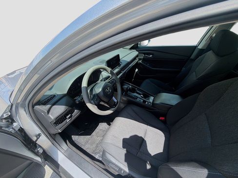 Certified 2024 Honda Accord EX image 9