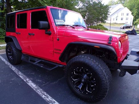 Used 2013 Jeep Wrangler Unlimited Sport AWD/4WD image 4