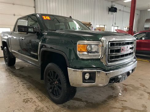 Used 2014 GMC Sierra 1500 SLT w/ SLT Crew Cab Value Package AWD/4WD image 4