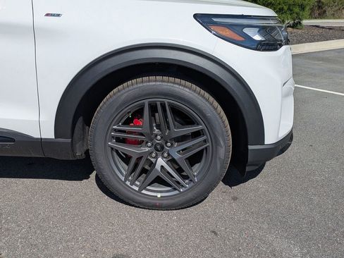New 2026 Ford Explorer ST-Line w/ ST-Line Street Pack RWD image 11
