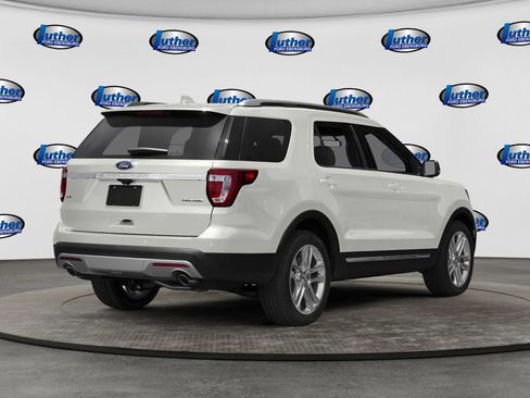 Used 2017 Ford Explorer XLT w/ Equipment Group 202A AWD/4WD image 2