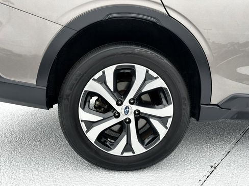 Used 2022 Subaru Outback Limited AWD/4WD image 32
