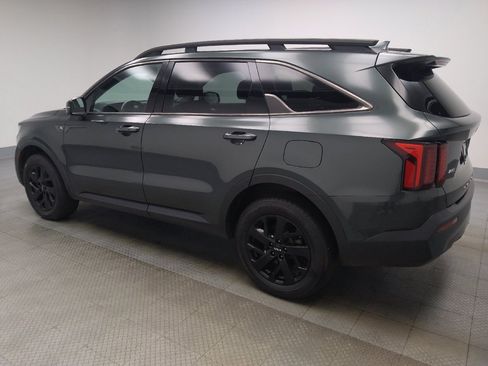 Used 2022 Kia Sorento S w/ Panoramic Sunroof Package AWD/4WD image 3
