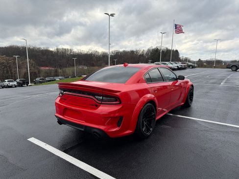 Used 2022 Dodge Charger SRT Hellcat w/ SRT Black Package image 6