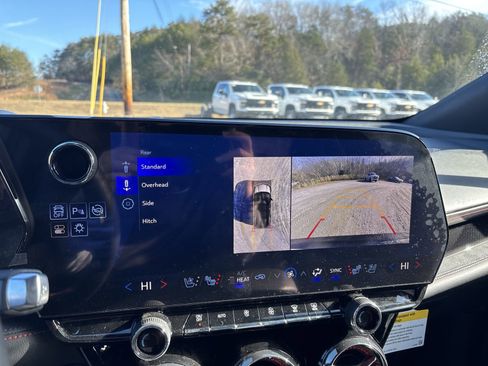 Used 2024 Chevrolet Blazer EV RS image 17