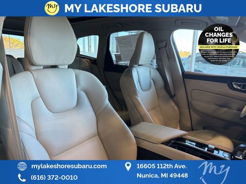 Used 2022 Volvo XC60 B5 Momentum image 26