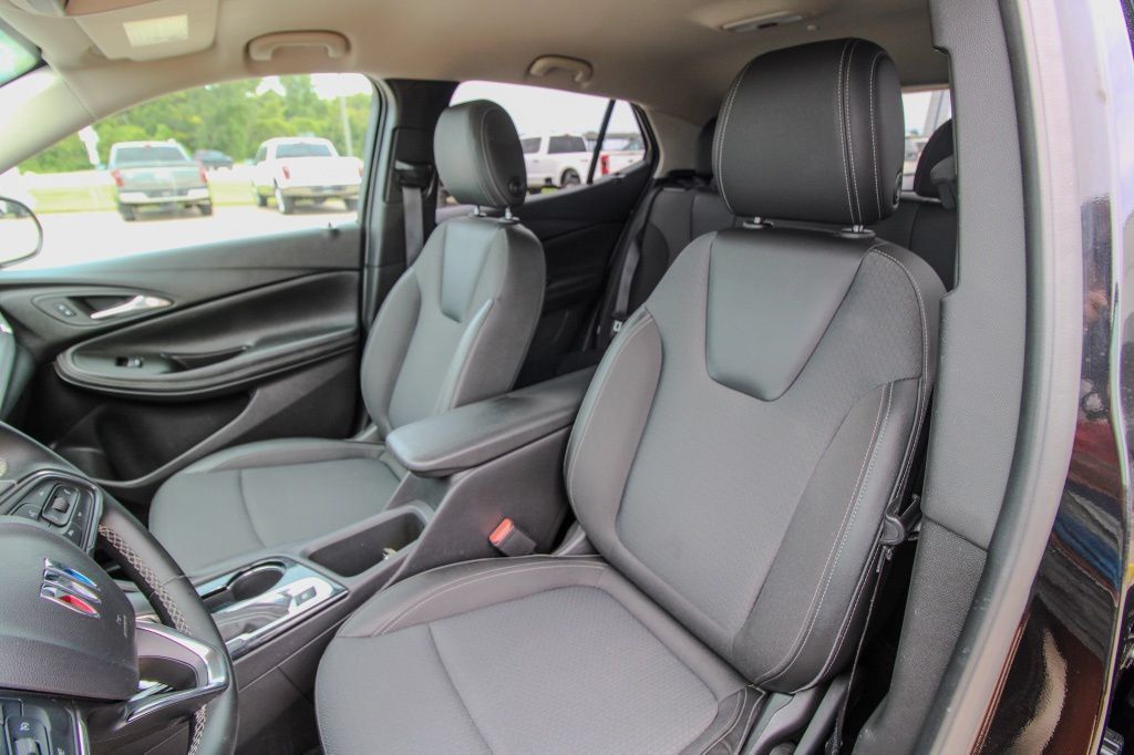 Used 2025 Buick Encore GX Preferred AWD/4WD image 14