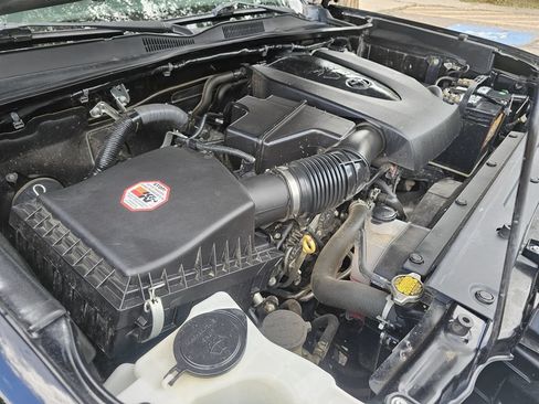 Used 2017 Toyota Tacoma TRD Off-Road w/ Tow Package (A/T) AWD/4WD image 50