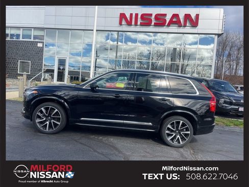 Used 2023 Volvo XC90 B6 Plus w/ Protection Package Premier image 2