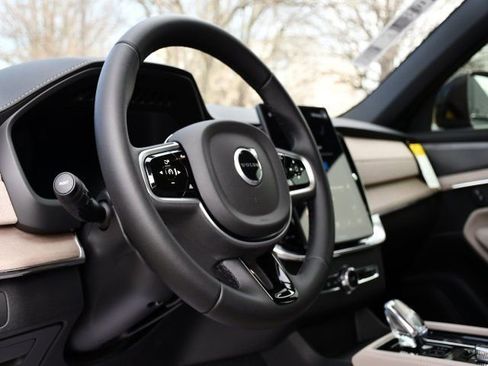 New 2026 Volvo XC90 B6 Plus w/ Protection Package Premier AWD/4WD image 12