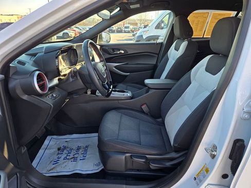 Used 2024 Chevrolet Trax RS w/ Driver Confidence Package image 15