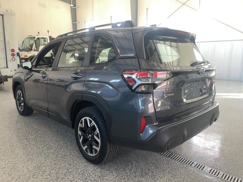 Used 2025 Subaru Forester AWD/4WD image 15