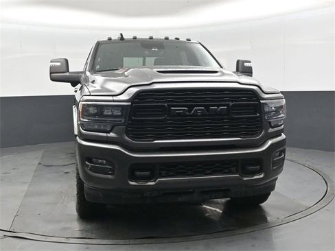 Used 2024 RAM 2500 Limited image 10