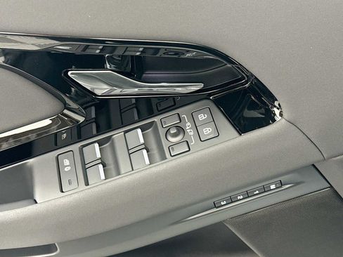 New 2024 Land Rover Range Rover Evoque Dynamic SE image 19