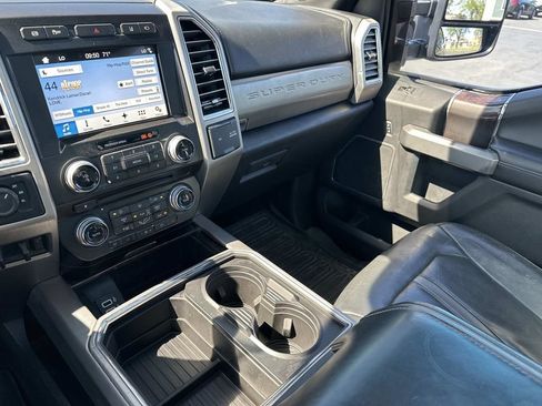 Used 2017 Ford F350 Platinum w/ Platinum Ultimate Package AWD/4WD image 34