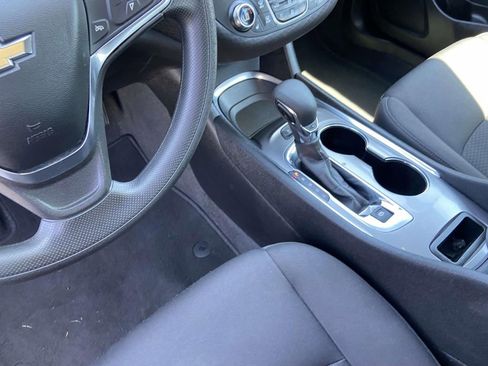 Used 2025 Chevrolet Malibu LT image 21