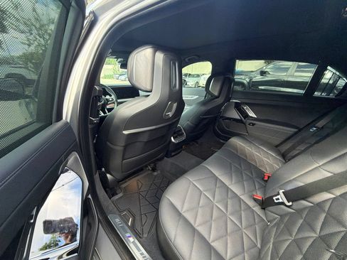 Used 2023 BMW 740i w/ Parking Assistance Package RWD image 7
