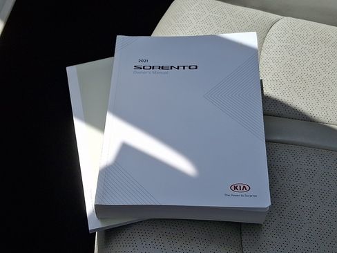 Used 2021 Kia Sorento S w/ Panoramic Sunroof Package FWD image 27
