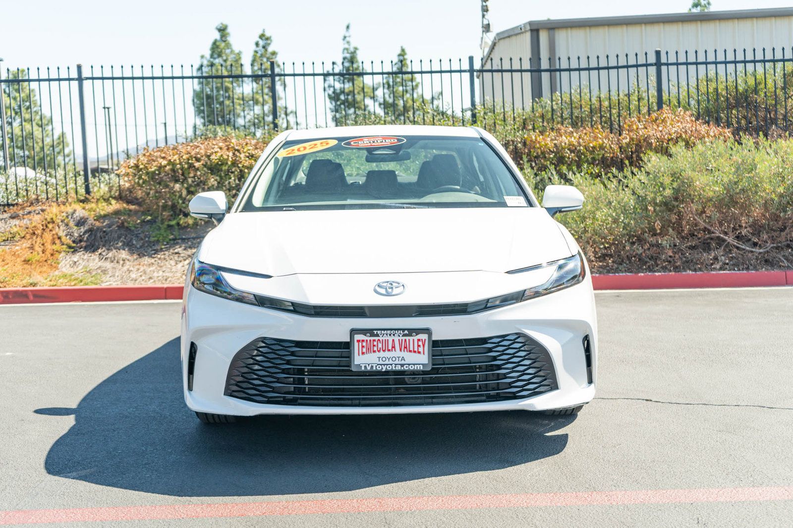 Used 2025 Toyota Camry Hybrid FWD image 2
