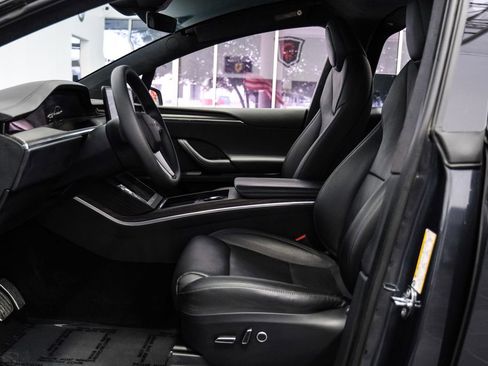 Used 2024 Tesla Model X image 4