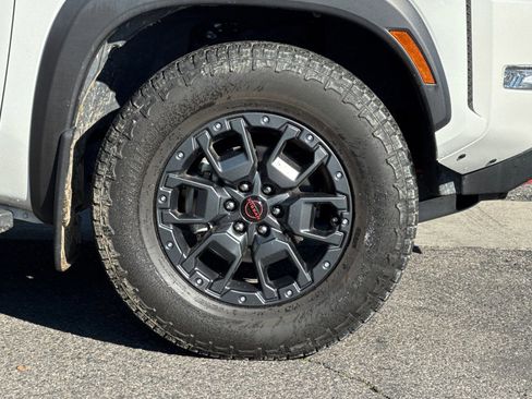 Used 2023 Nissan Frontier PRO-4X w/ Pro-4X Premium Package image 27