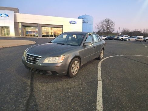 Used 2010 Hyundai Sonata GLS image 7