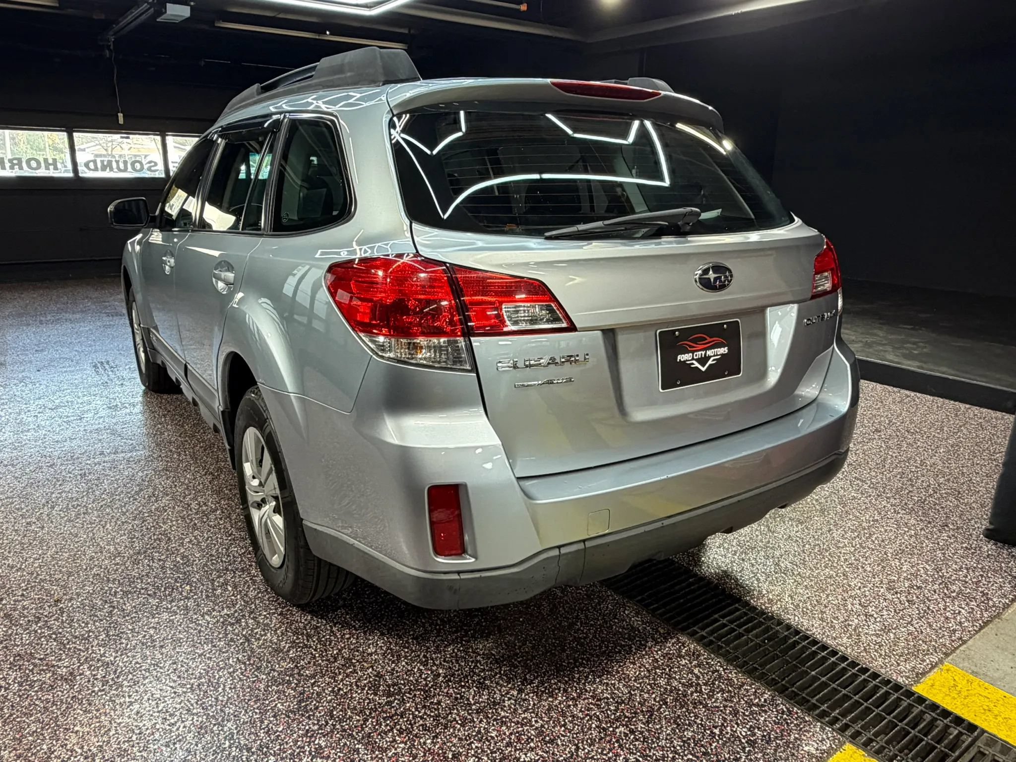 Used 2013 Subaru Outback 2.5i AWD/4WD image 5