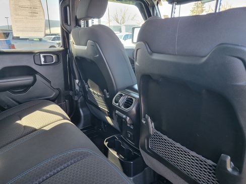 Used 2024 Jeep Wrangler Unlimited Rubicon 4xe w/ Technology Group image 16