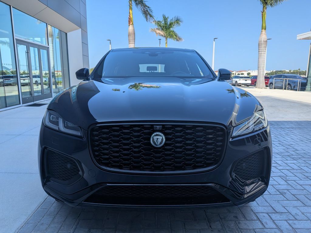Certified 2026 Jaguar F-PACE R-Dynamic S AWD/4WD image 9