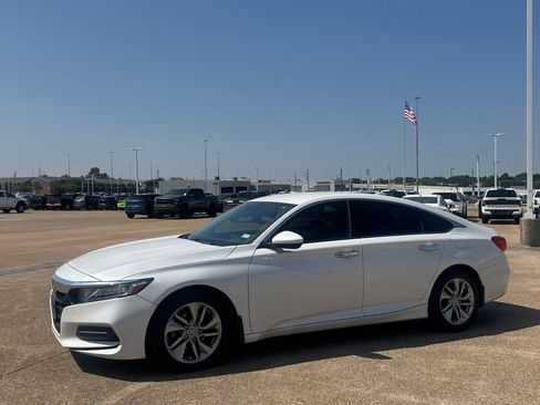 Used 2019 Honda Accord LX image 10