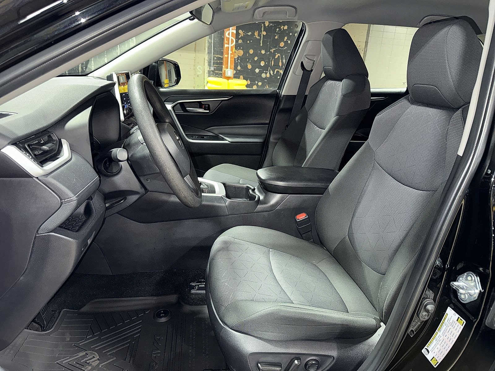 Certified 2025 Toyota RAV4 XLE AWD/4WD image 15
