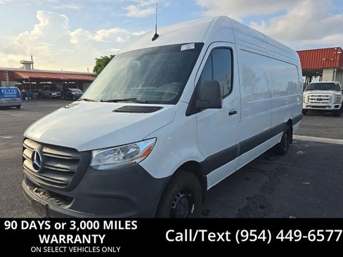 Used 2024 Mercedes-Benz Sprinter 2500 image 1