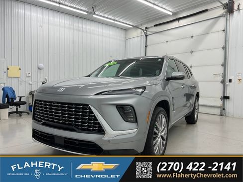 Used 2026 Buick Enclave Avenir w/ Super Cruise Package AWD/4WD image 6