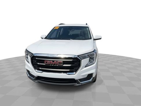 Used 2023 GMC Terrain SLE w/ Driver Convenience Package AWD/4WD image 3