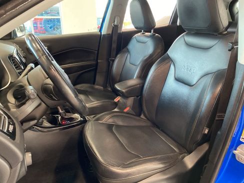 Used 2019 Jeep Compass Limited image 11