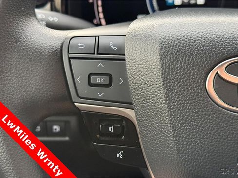 Used 2025 Toyota Camry LE image 20