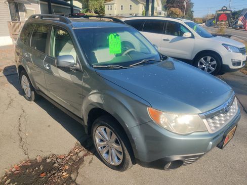 Used 2012 Subaru Forester 2.5X Premium image 8
