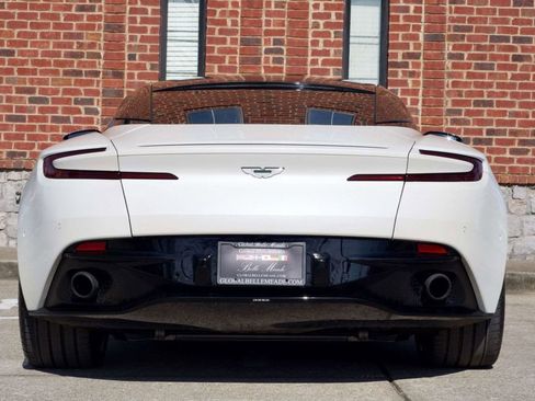 Used 2017 Aston Martin DB11 V12 image 6