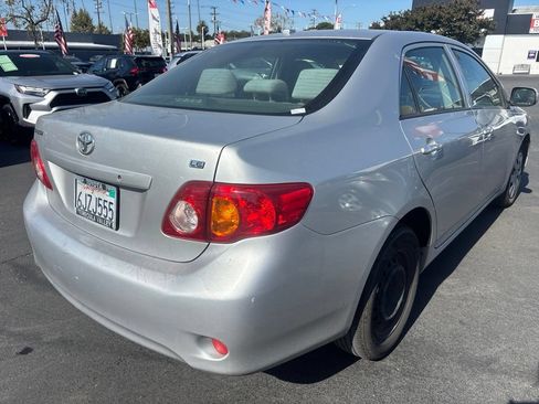 Used 2010 Toyota Corolla LE FWD image 4
