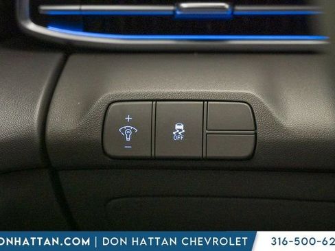 Used 2024 Hyundai Elantra SEL image 17