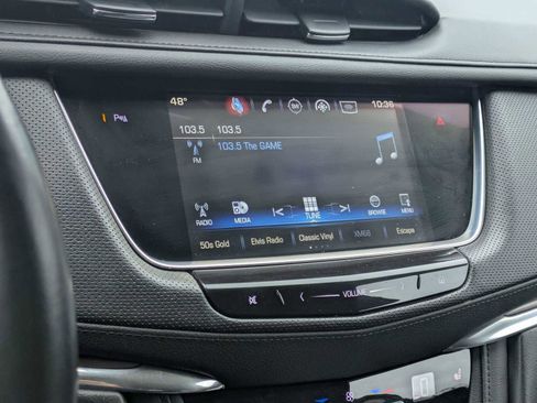 Used 2017 Cadillac XT5 Luxury w/ Driver Awareness Package AWD/4WD image 32