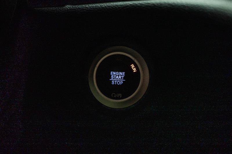 Used 2025 Chrysler Pacifica Select FWD image 19