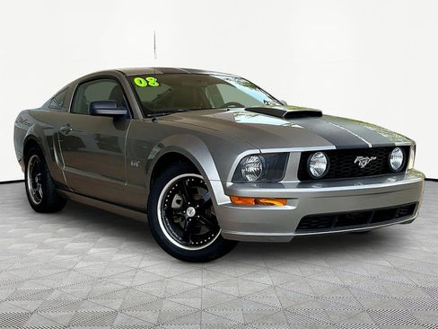 Used 2008 Ford Mustang GT RWD image 3
