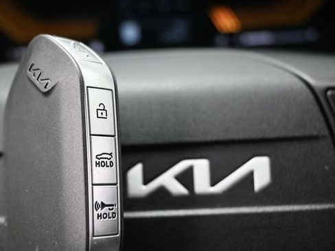 Used 2025 Kia K4 FWD image 40