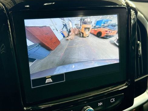 Used 2023 Chevrolet Traverse LT image 14