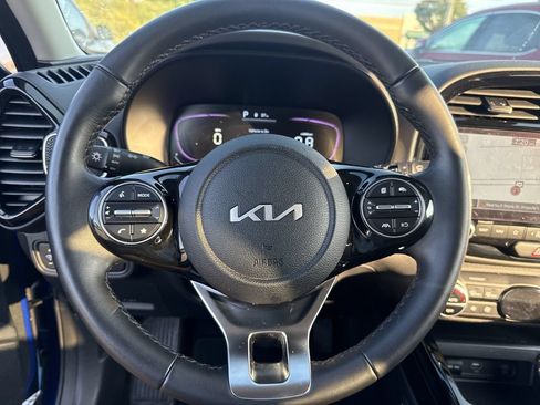Used 2024 Kia Soul EX w/ Option Group 015 FWD image 18