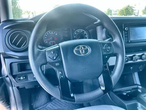 Used 2018 Toyota Tacoma SR w/ SR Convenience Package RWD image 17